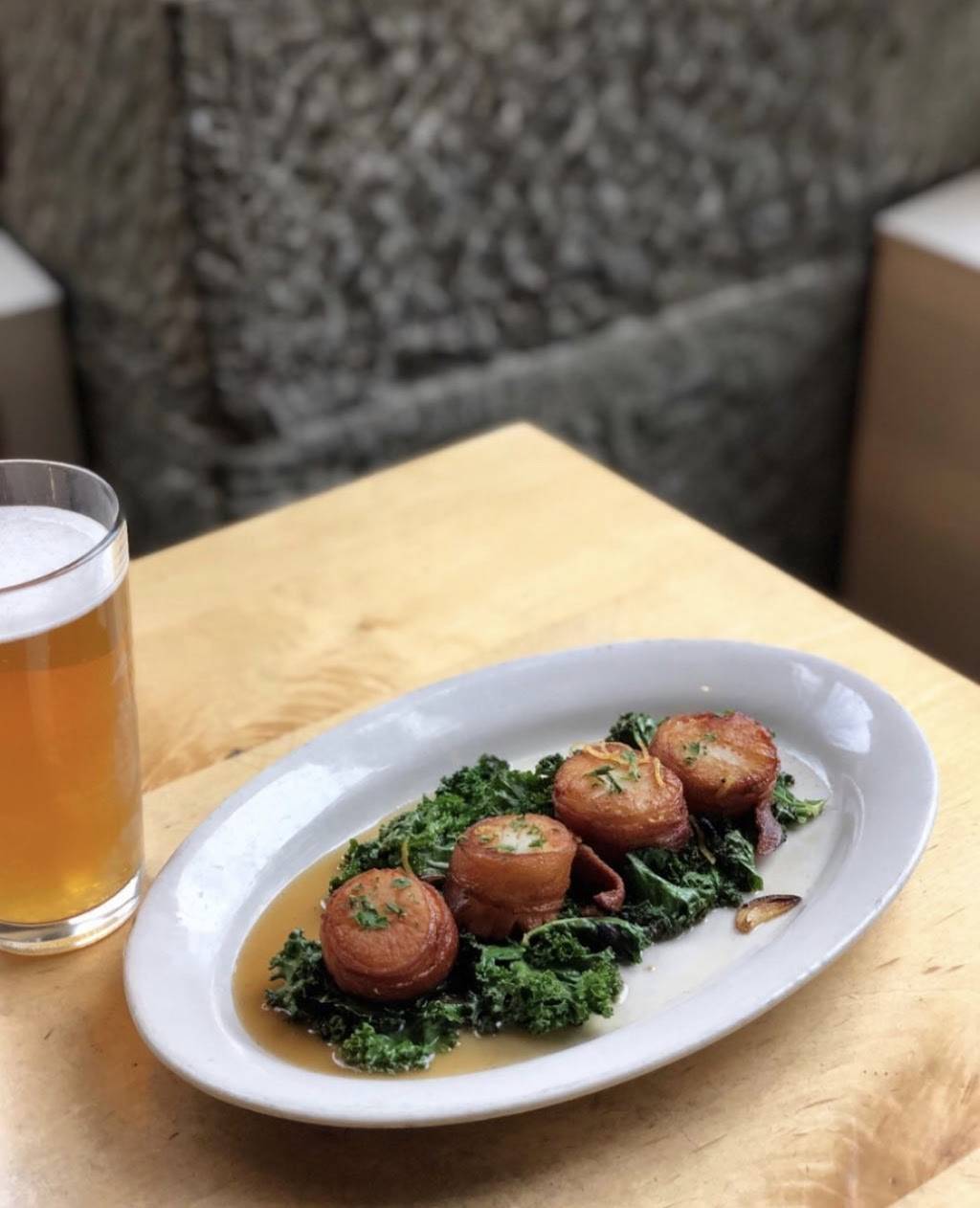 Black Bottle Gastrotavern | restaurant | 2600 1st Ave, Seattle, WA 98121, USA | 2064411500 OR +1 206-441-1500