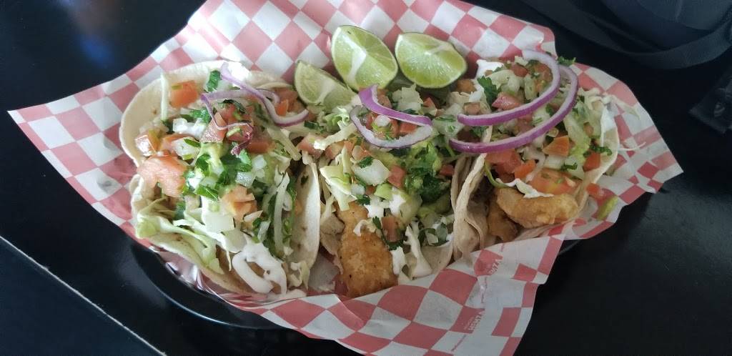 Taqueria & Sport Bar Chelinda | restaurant | Blvd. Benito Juárez #382, Echeverria, 22703 Rosarito, B.C., Mexico | 016616881555 OR +52 661 688 1555