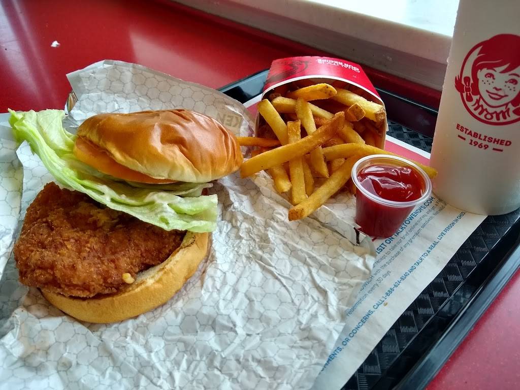 Wendys | restaurant | 230 N Willow Ave, Cookeville, TN 38501, USA | 9315201225 OR +1 931-520-1225