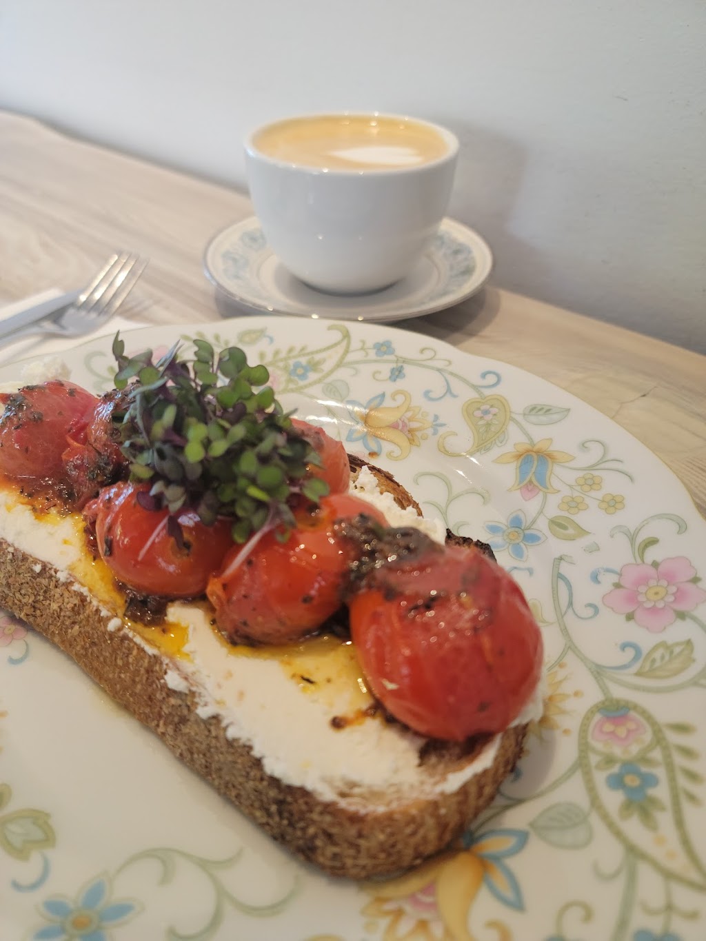 Fiddlehead Fern Cafe | cafe | 4066 Russell Blvd, St. Louis, MO 63110, USA | 3143008111 OR +1 314-300-8111