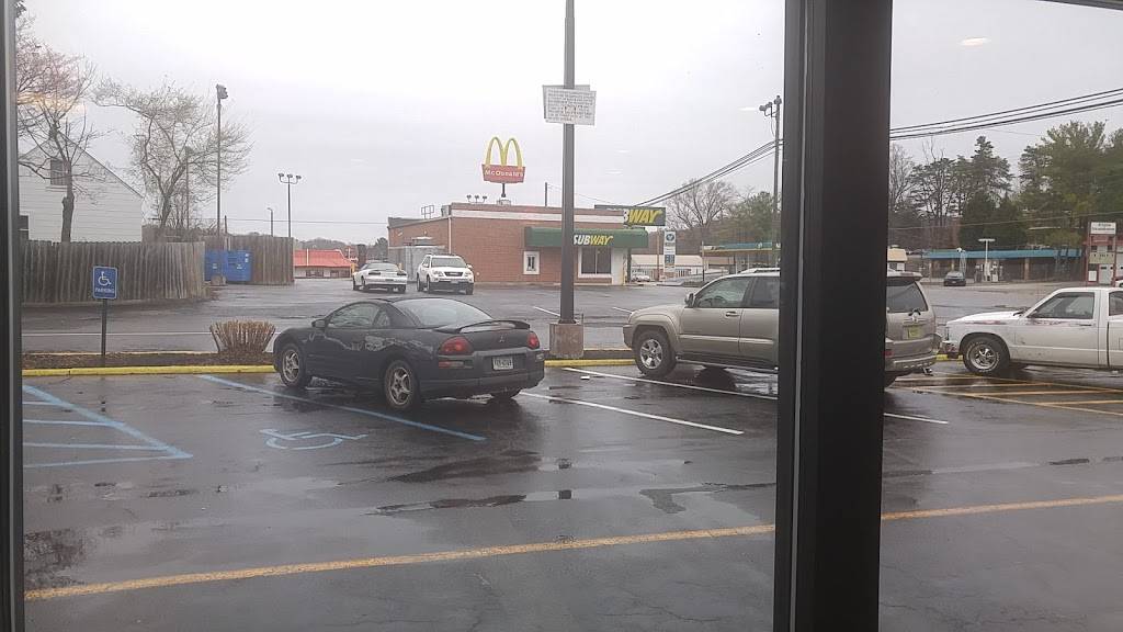 Subway | restaurant | 2735 Virginia Ave, Collinsville, VA 24078, USA | 2766471782 OR +1 276-647-1782