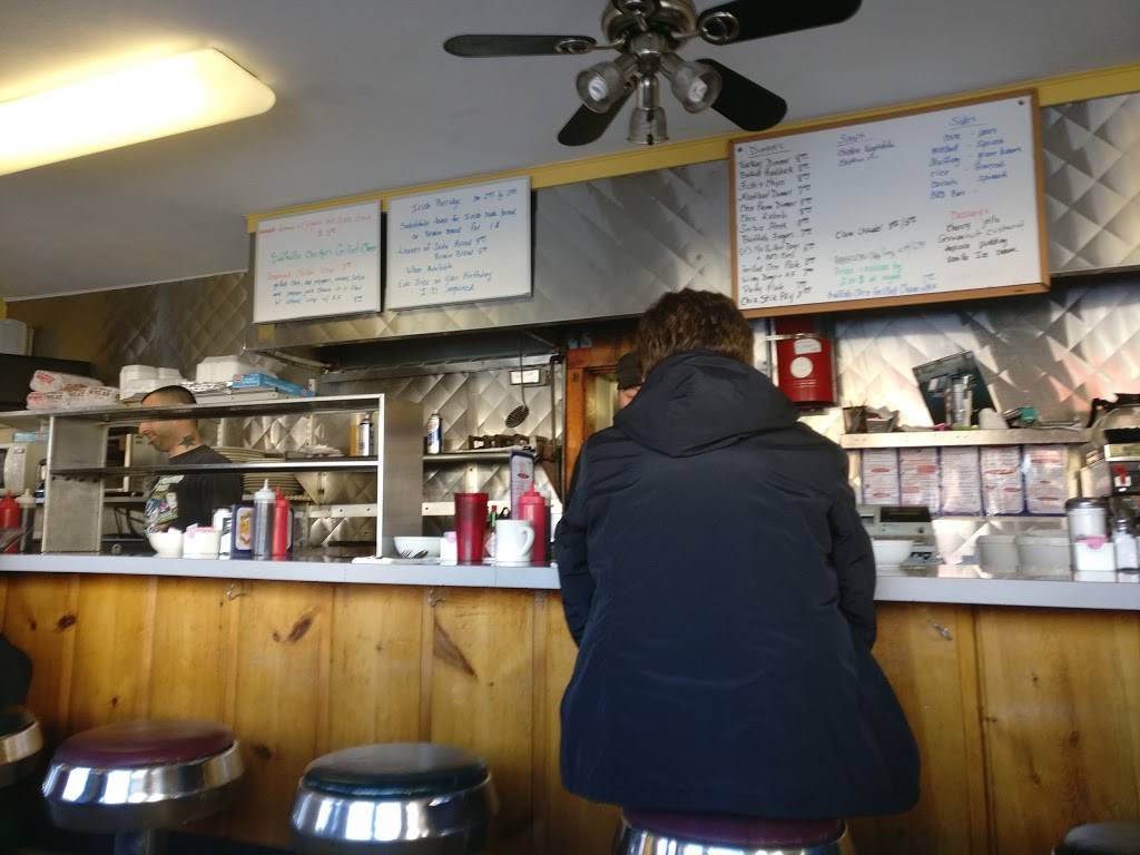 The Wheelhouse Diner | restaurant | 453 Hancock St, Quincy, MA 02171, USA | 6173283666 OR +1 617-328-3666