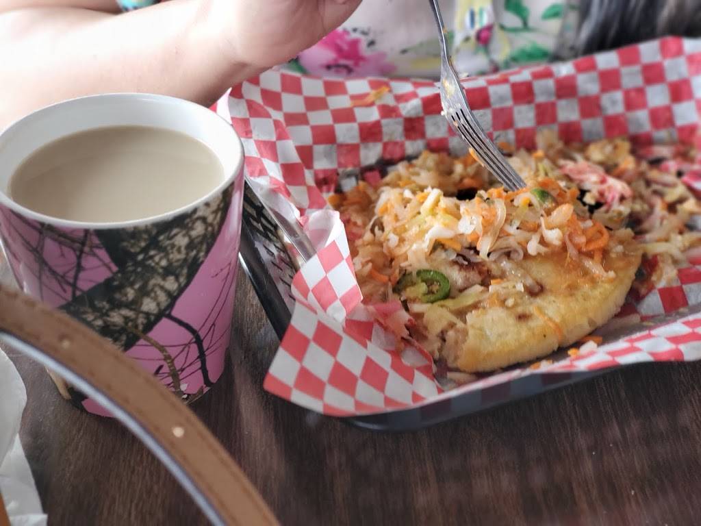 Pupuseria Y Restaurante Zulay | restaurant | 8901 Dyer St, El Paso, TX 79904, USA | 9158034770 OR +1 915-803-4770