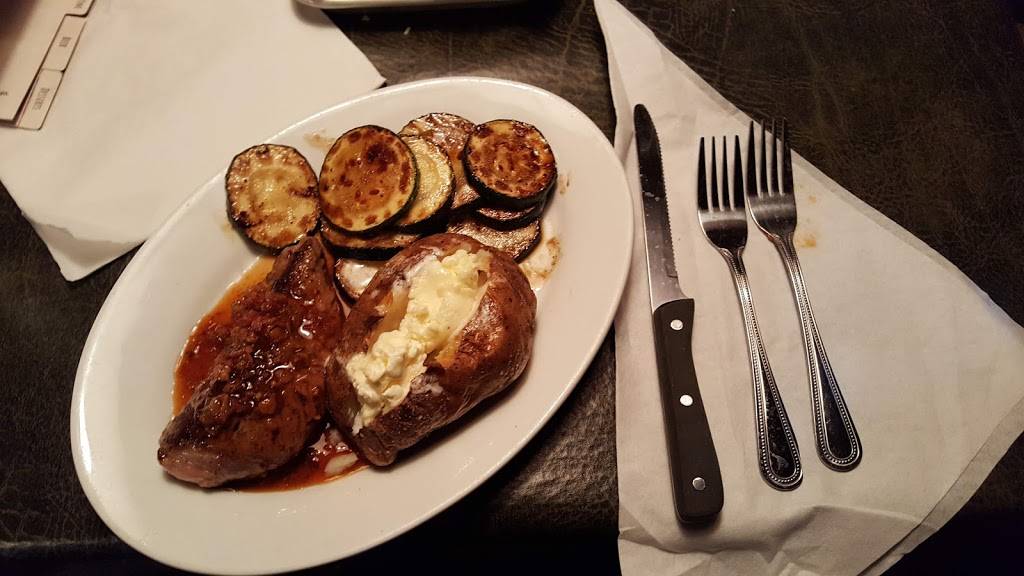 Ruby Tuesday | restaurant | 6749 Fox Centre Pkwy, Gloucester, VA 23061, USA | 8046944955 OR +1 804-694-4955