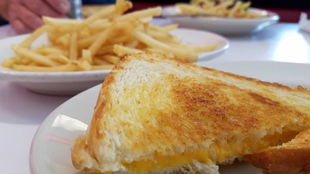 Steak n Shake | restaurant | 980 E Lewis and Clark Pkwy, Clarksville, IN 47129, USA | 8122851154 OR +1 812-285-1154