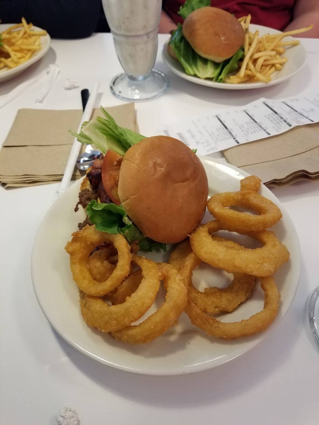 Steak n Shake | restaurant | 1125 Interstate Dr, Cookeville, TN 38501, USA | 9315256742 OR +1 931-525-6742