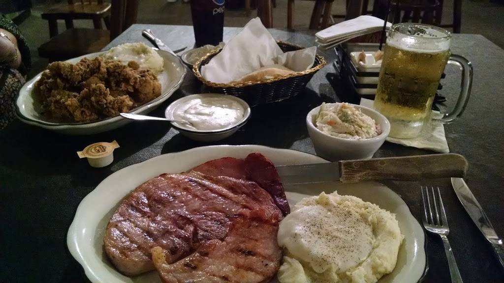 Carriage Inn | restaurant | 103 E Gibson St, Haubstadt, IN 47639, USA | 8127686131 OR +1 812-768-6131