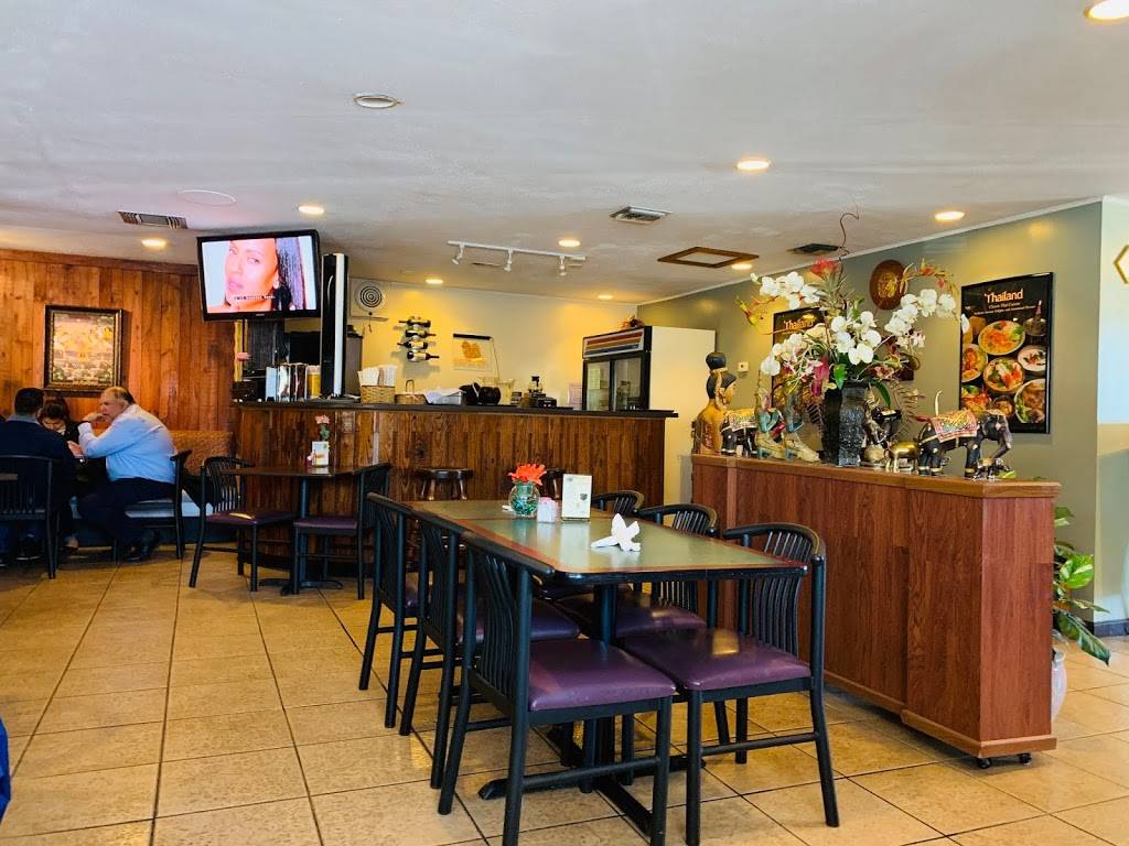 Bangkok 54 Thai Cuisine | restaurant | 2515 Nacogdoches Rd, San Antonio, TX 78217, USA | 2108225454 OR +1 210-822-5454