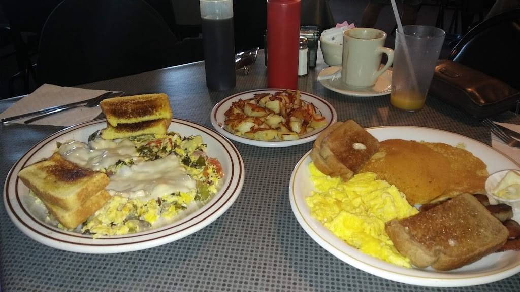 Breakfast At Tiffanys | restaurant | 7840 NY-5, Clinton, NY 13323, USA | 3158538093 OR +1 315-853-8093