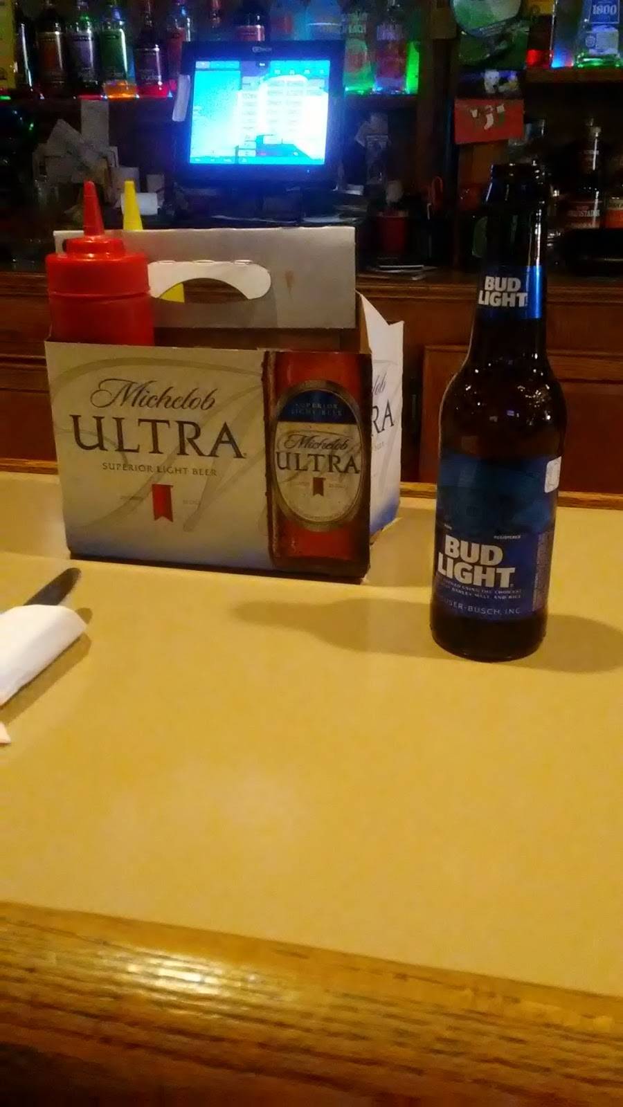 Main Street Bar And Grill | restaurant | 223 N Main St, Romeo, MI 48065, USA | 5863360259 OR +1 586-336-0259