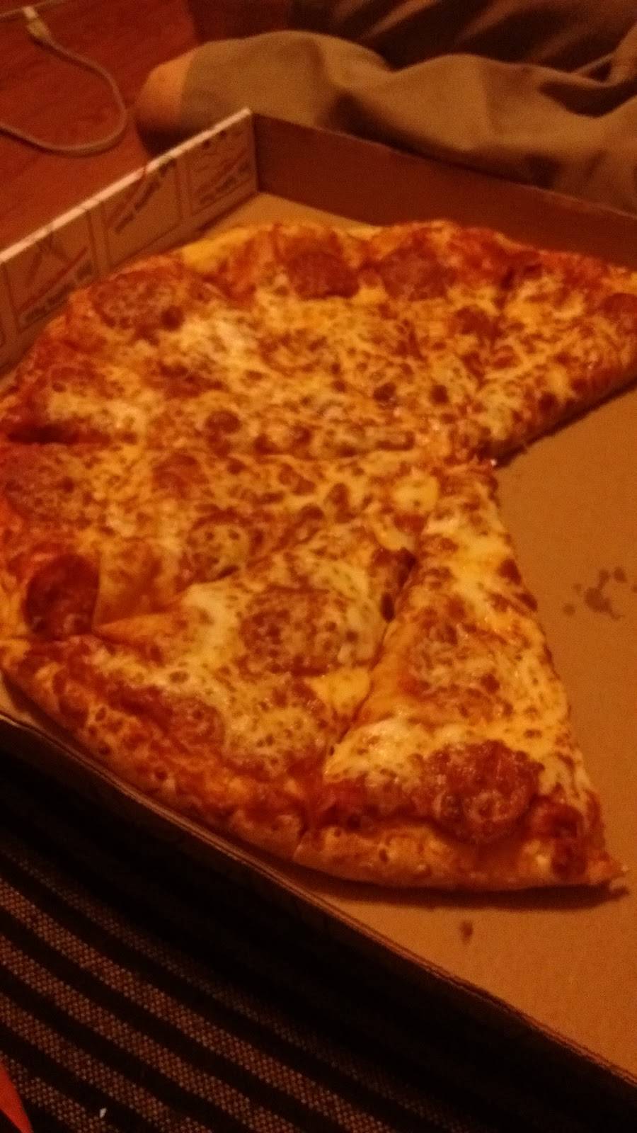 Free Topping Pizza | restaurant | 165 Simcoe St S, Oshawa, ON L1H 4G8, Canada | 9055711010 OR +1 905-571-1010