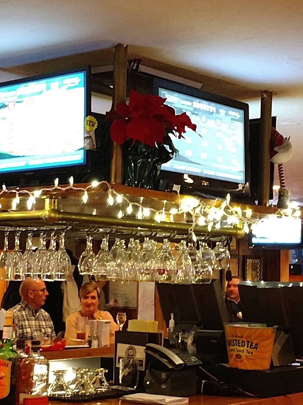 Whistle Stop Bar & Grill | restaurant | 85 Main St, Oxford, MA 01540, USA | 5089873087 OR +1 508-987-3087