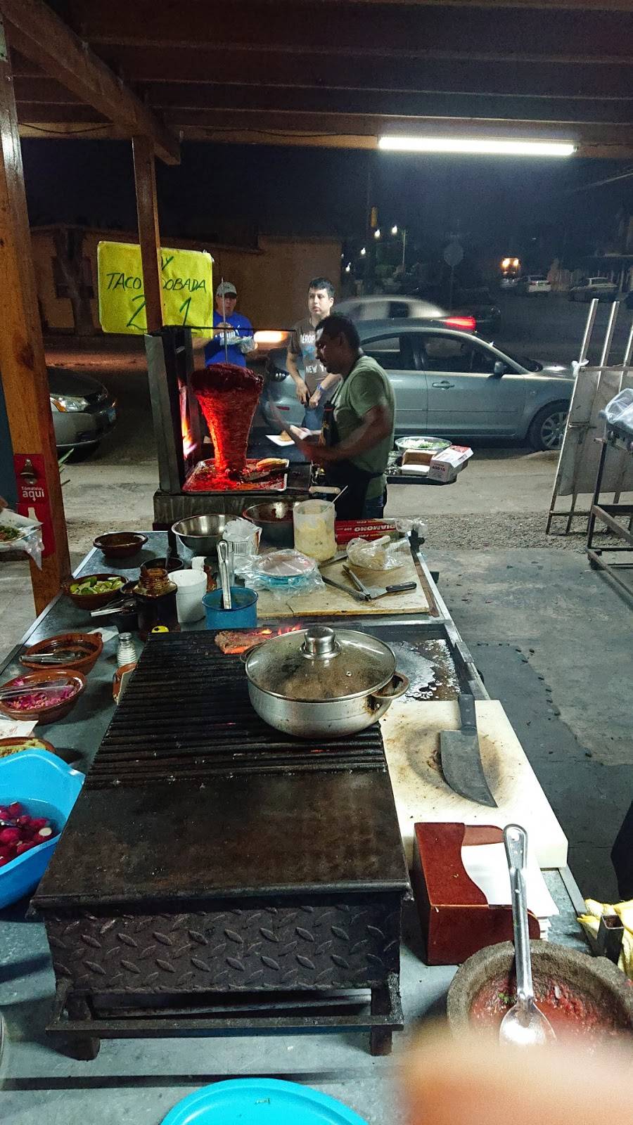 Tacos El Chino | restaurant | 22890, Río Grande 171, Valle Dorado, 22890 Ensenada, B.C., Mexico | 016461073369 OR +52 646 107 3369