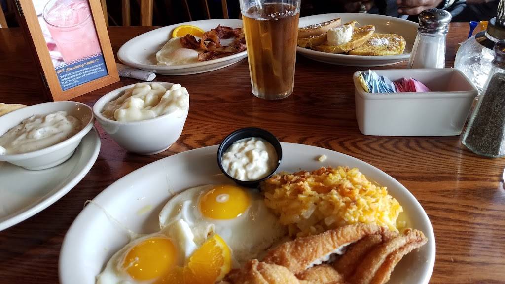 Cracker Barrel Old Country Store | restaurant | 716 N Campbell Station Rd, Knoxville, TN 37934, USA | 8656751446 OR +1 865-675-1446