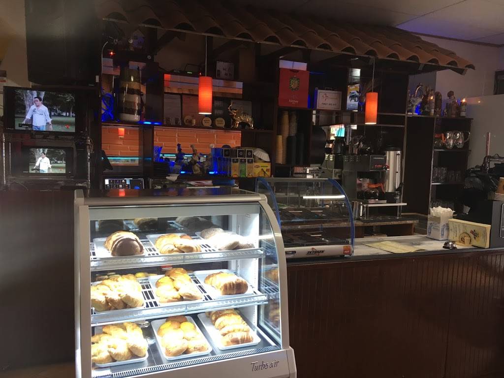 Vickis | bakery | 10216 43rd Avenue, Flushing, NY 11368, USA | 7182050205 OR +1 718-205-0205