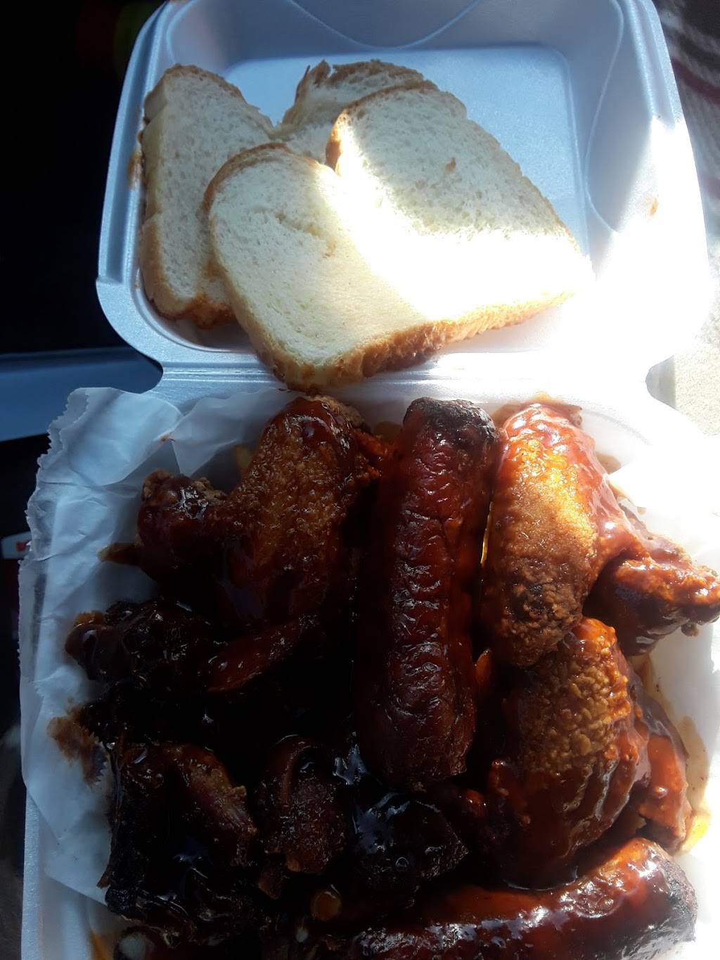 L.A Que | restaurant | 433 W Ridge Rd, Gary, IN 46408, USA | 2199792082 OR +1 219-979-2082