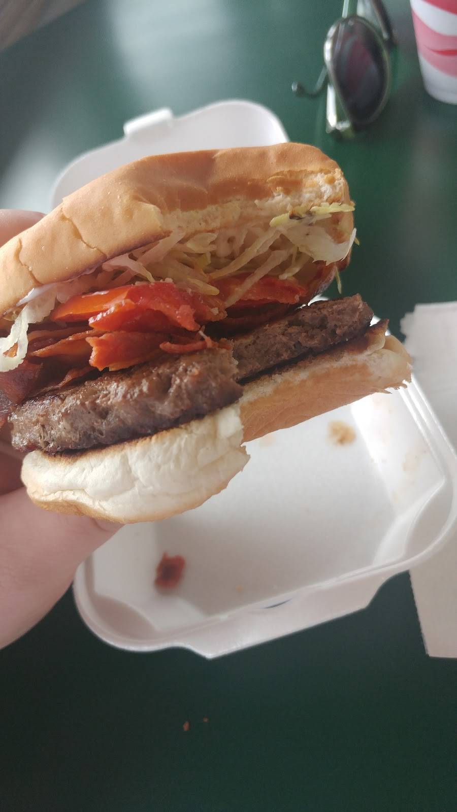 Smithville Dari Land | restaurant | 736 E Main St, Smithville, OH 44677, USA | 3306692259 OR +1 330-669-2259