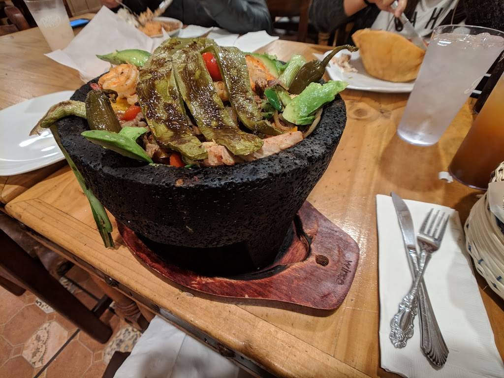 Las Marias Bar & Grill | restaurant | 1732 Fremont Blvd, Seaside, CA 93955, USA | 8317471877 OR +1 831-747-1877