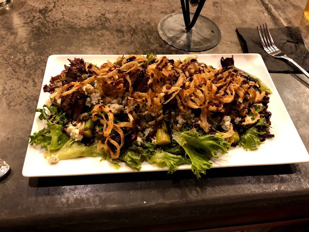 Signatures Bar & Grill | restaurant | 16701 Lakeview Rd NE, Flintstone, MD 21530, USA | 3017848400 OR +1 301-784-8400