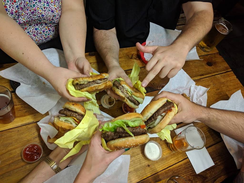 Glory Days Sports Grill | restaurant | 4132 Woodruff Ave, Lakewood, CA 90713, USA | 5624202424 OR +1 562-420-2424