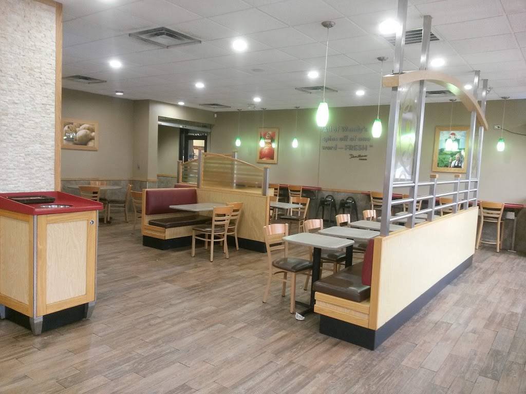 Wendys | restaurant | 2050 Holleman Dr W, College Station, TX 77840, USA | 9797642930 OR +1 979-764-2930