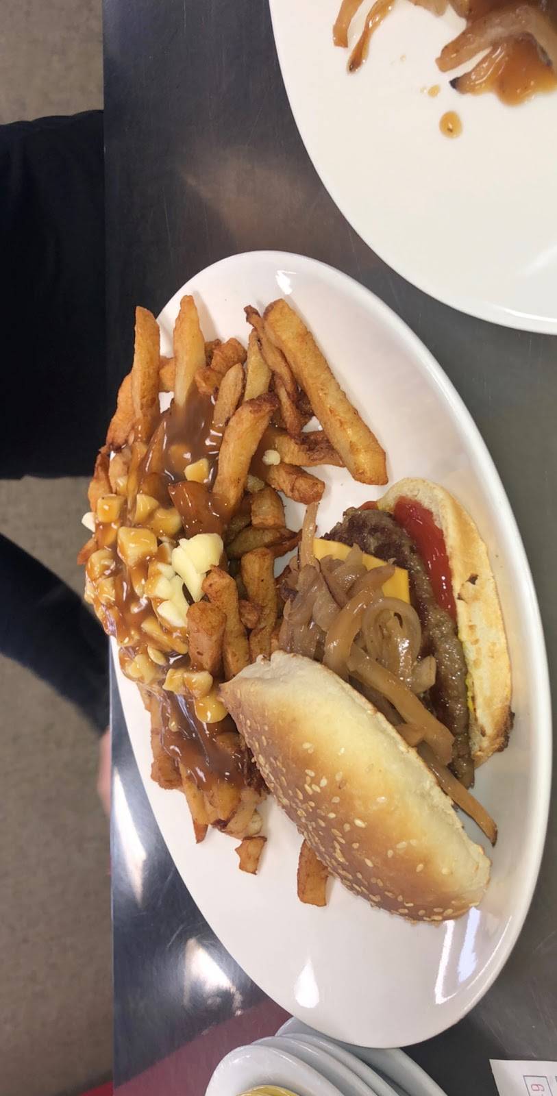 Restaurant La Belle Province | restaurant | 2764 Boulevard Jacques-Cartier E, Longueuil, QC J4N 1P8, Canada | 4504489497 OR +1 450-448-9497