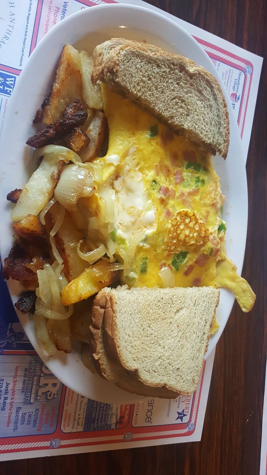 Beacon Diner | restaurant | 189 Claremont Ave, Tamaqua, PA 18252, USA | 5706681340 OR +1 570-668-1340