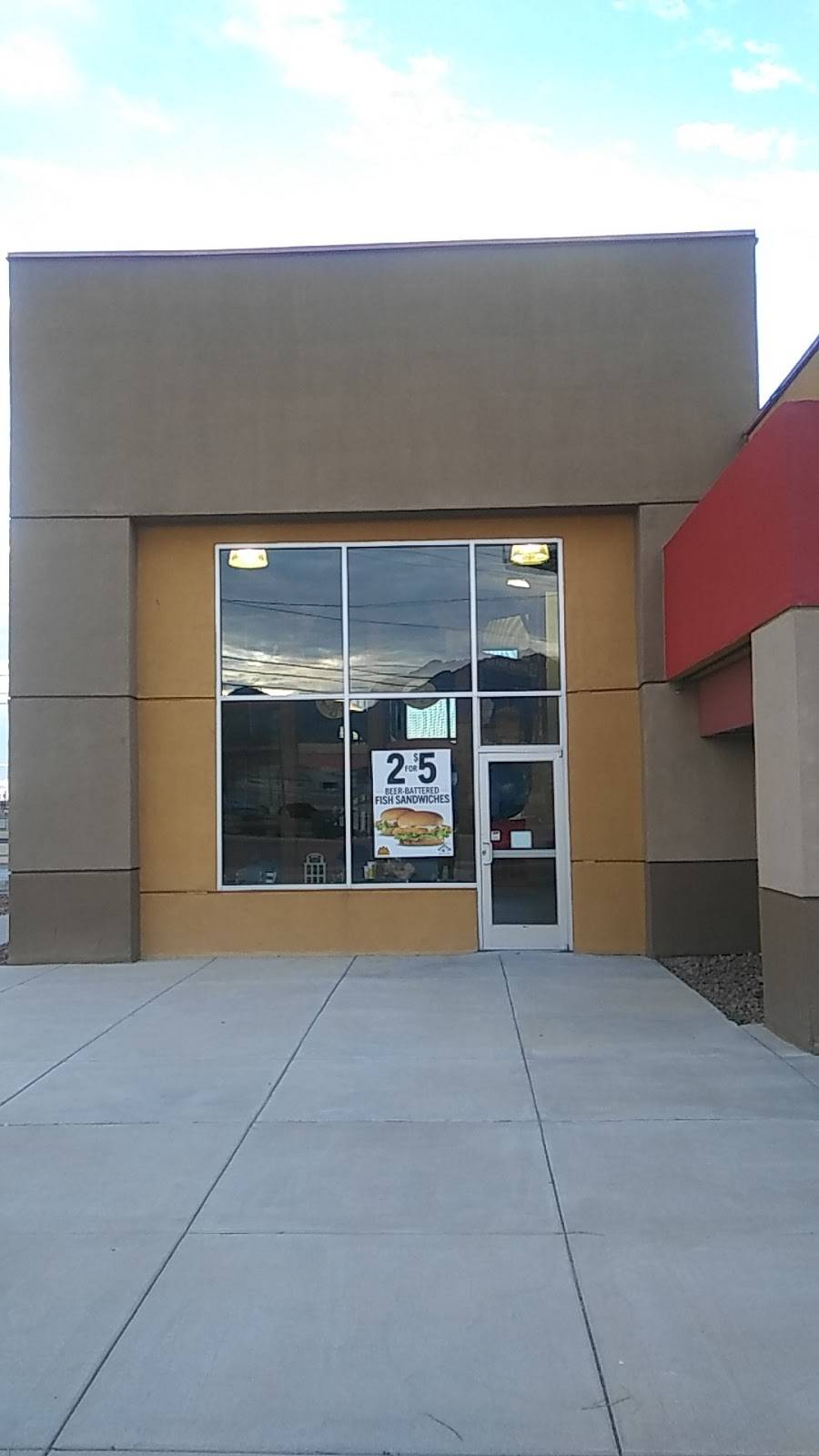 Carls Jr. | restaurant | 9330 Dyer St, El Paso, TX 79924, USA | 9157597335 OR +1 915-759-7335