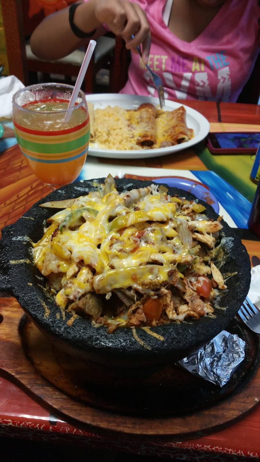 La Cocina Mexican Restaurant | restaurant | 928 N Lincoln Ave, York, NE 68467, USA | 4023620356 OR +1 402-362-0356