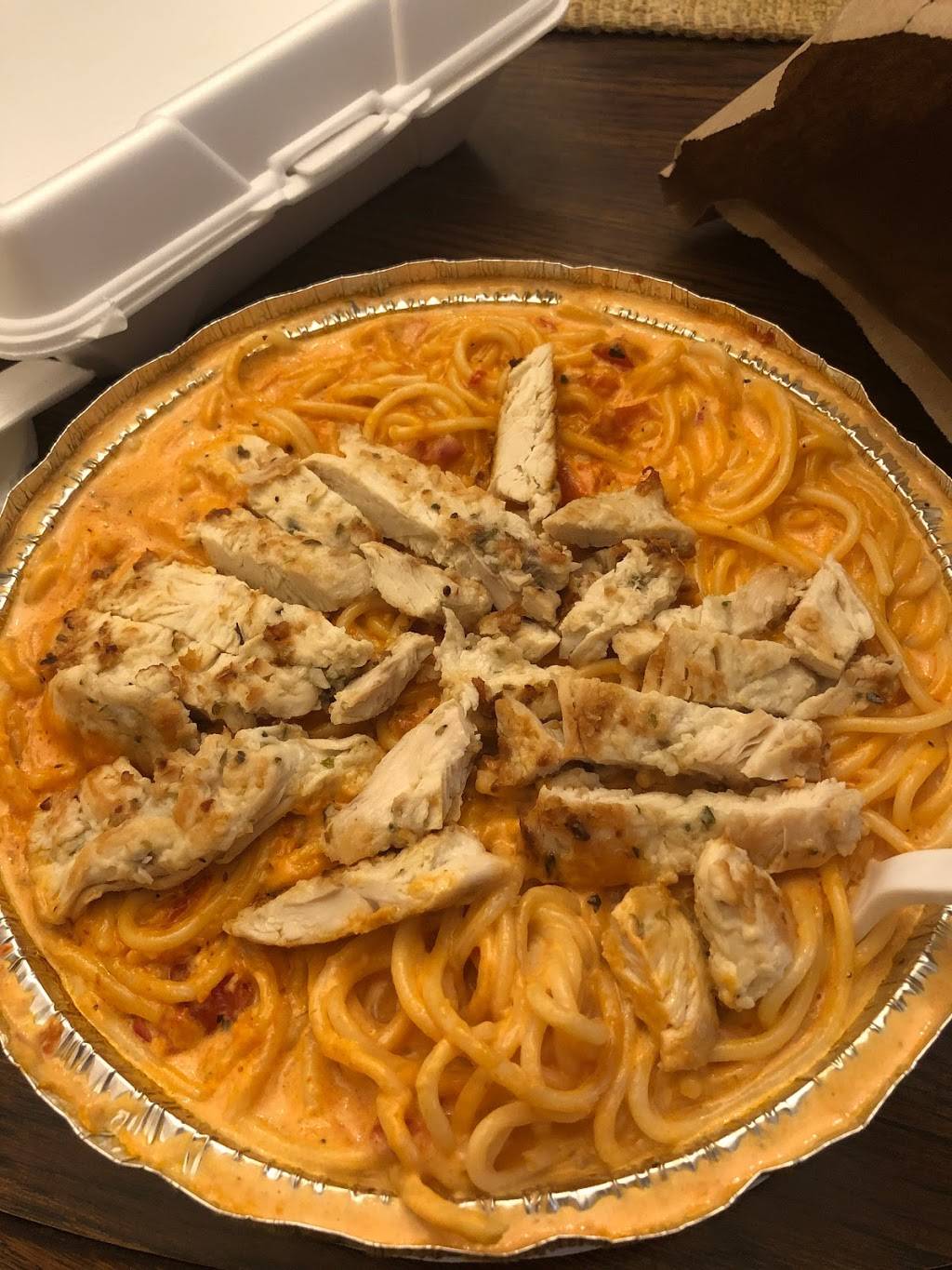 Corner Pizza | restaurant | 483 Farmington Ave, Bristol, CT 06010, USA | 8605820512 OR +1 860-582-0512