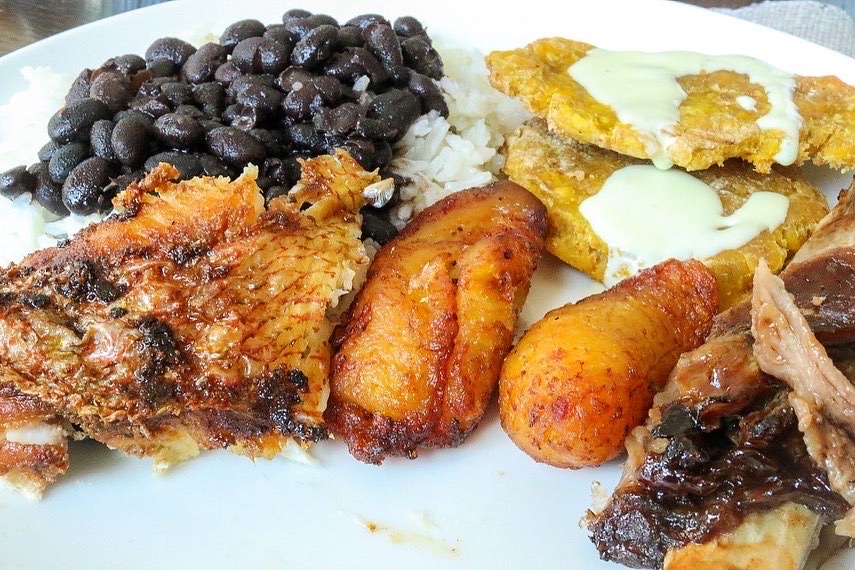 La Granja Alafaya | restaurant | 728 S Alafaya Trail, Orlando, FL 32828, USA | 4072370331 OR +1 407-237-0331