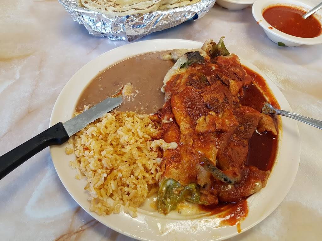Socorros Mexican Food | restaurant | 10307 Zelzah Ave, Northridge, CA 91326, USA | 8183601527 OR +1 818-360-1527
