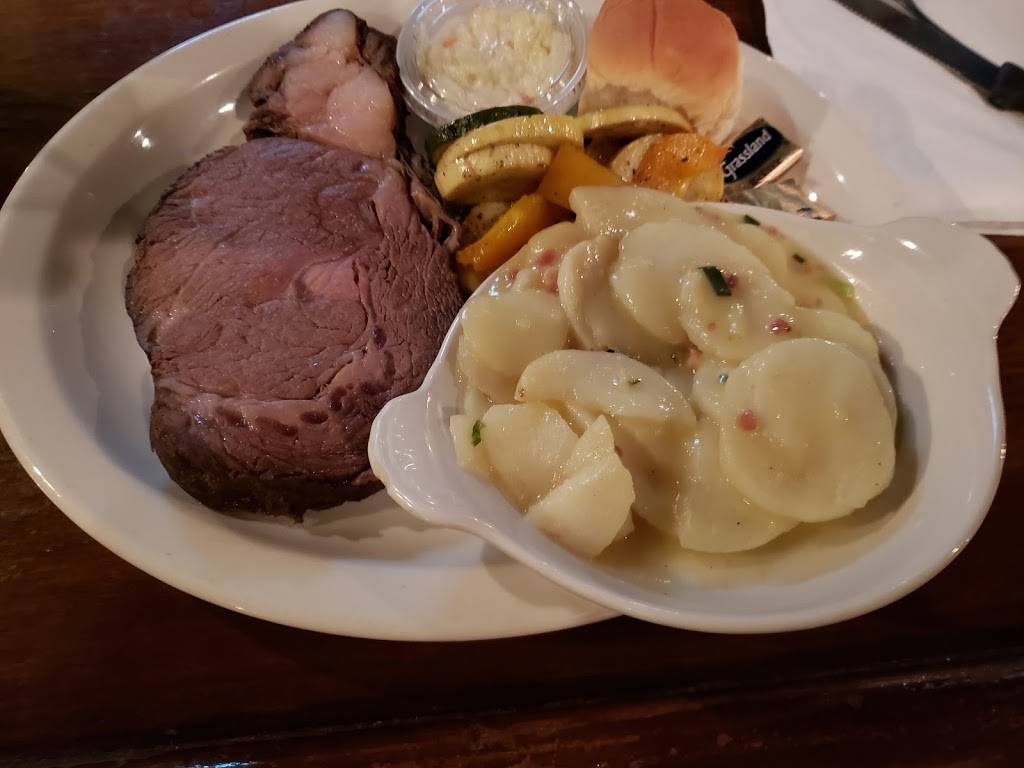 Century Pub and Eatery | restaurant | 5511 6th Ave, Kenosha, WI 53140, USA | 2627646501 OR +1 262-764-6501