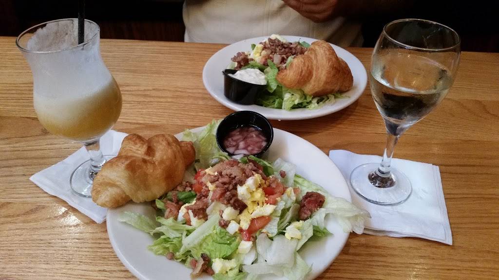 Boundary House Restaurant | restaurant | 1045 River Rd, Calabash, NC 28467, USA | 9105798888 OR +1 910-579-8888