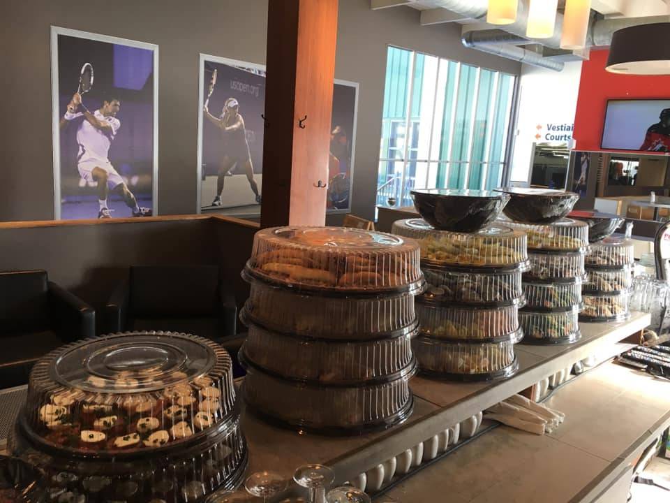 Traiteur la Bella cucina | restaurant | 895 Boulevard des Laurentides, Piedmont, QC J0R 1K0, Canada | 5147957120 OR +1 514-795-7120