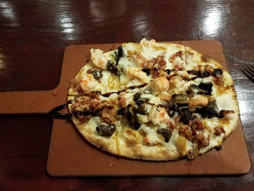 Naples Flatbread Kitchen & Bar | restaurant | 10801 Corkscrew Rd #520, Estero, FL 33928, USA | 2394953528 OR +1 239-495-3528