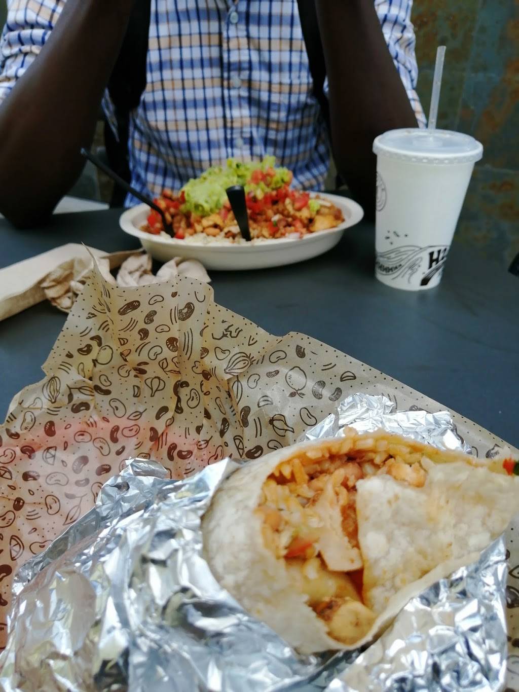 Chipotle Mexican Grill | restaurant | 4120 196th St SW #150, Lynnwood, WA 98036, USA | 4257767549 OR +1 425-776-7549