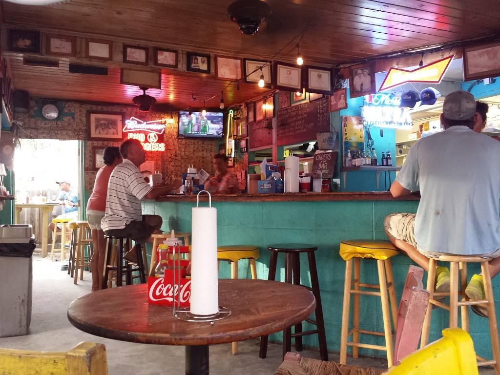 Skinnys Place | restaurant | 3901 Gulf Dr, Holmes Beach, FL 34217, USA | 9417787769 OR +1 941-778-7769