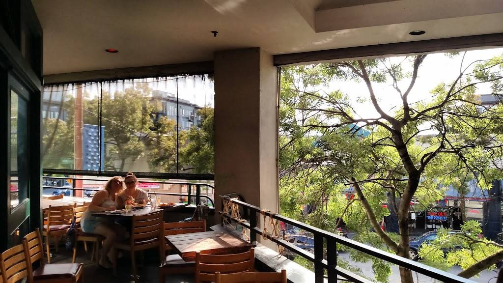 Highline Bar | restaurant | 210 Broadway E, Seattle, WA 98102, USA | 2063287837 OR +1 206-328-7837