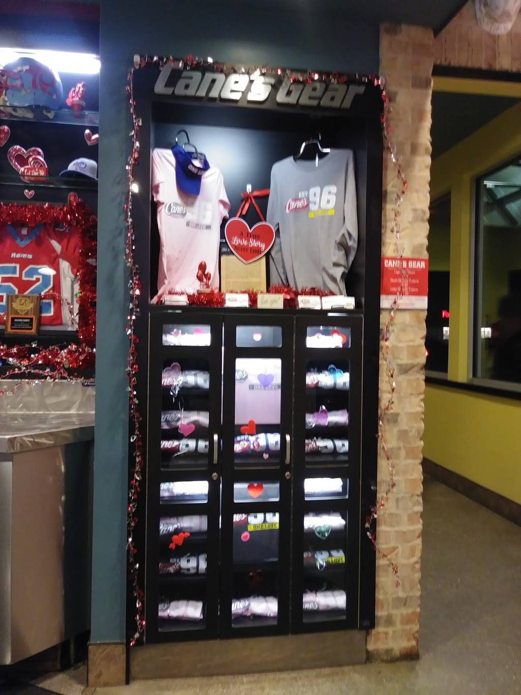 Raising Canes Chicken Fingers | meal takeaway | 10808 Q St, Omaha, NE 68137, USA | 4025025866 OR +1 402-502-5866