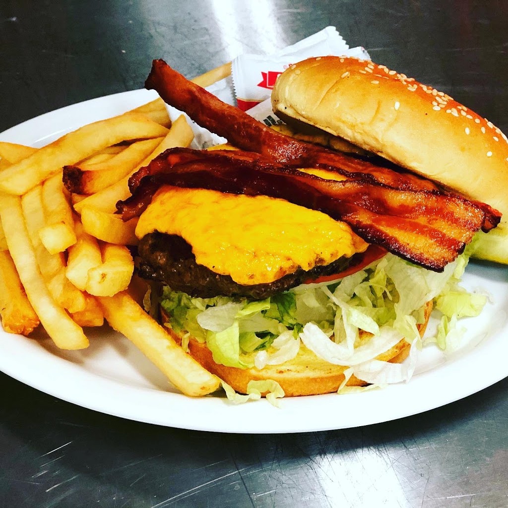 Roxys Restaurant | restaurant | 11382 N Jacob Smart Blvd, Ridgeland, SC 29936, USA | 8437172967 OR +1 843-717-2967