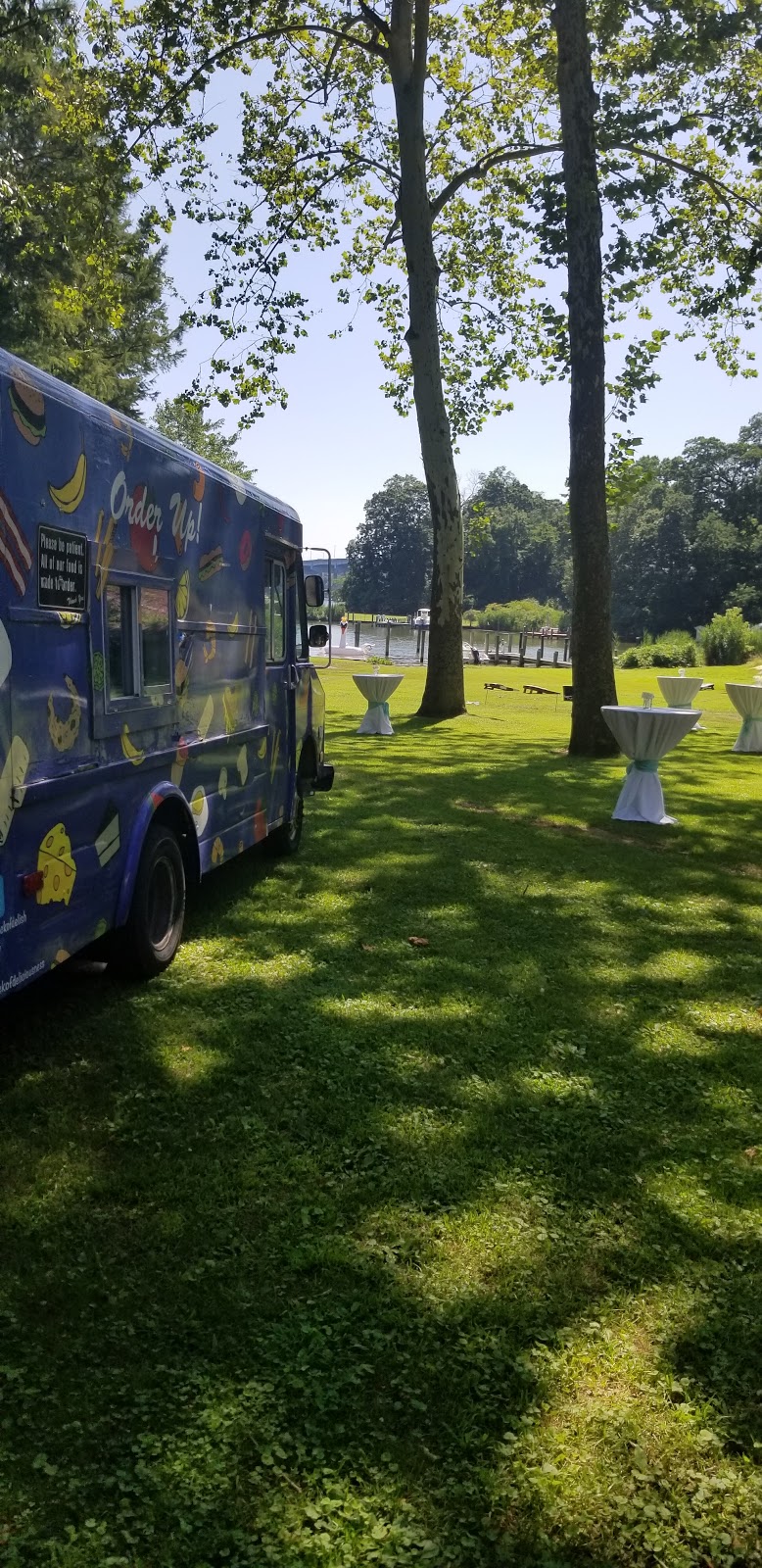 Truck Of Deliciousness | restaurant | 2 Somerset Rd, Pasadena, MD 21122, USA | 4106278454 OR +1 410-627-8454