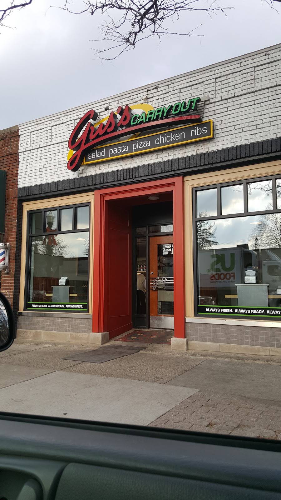 Guss Carry Out Brighton | meal takeaway | 8694 Grand River Ave, Brighton, MI 48116, USA | 8102276003 OR +1 810-227-6003