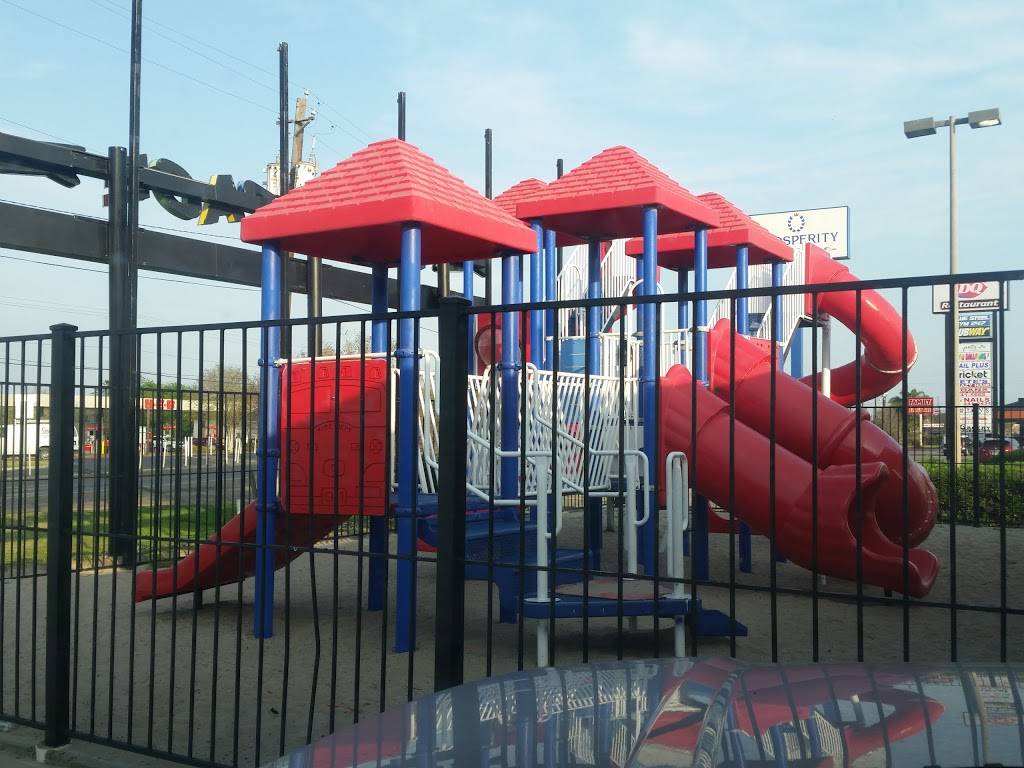 Sonic Drive-In | restaurant | 11121 Leopard St, Corpus Christi, TX 78410, USA | 3612429908 OR +1 361-242-9908