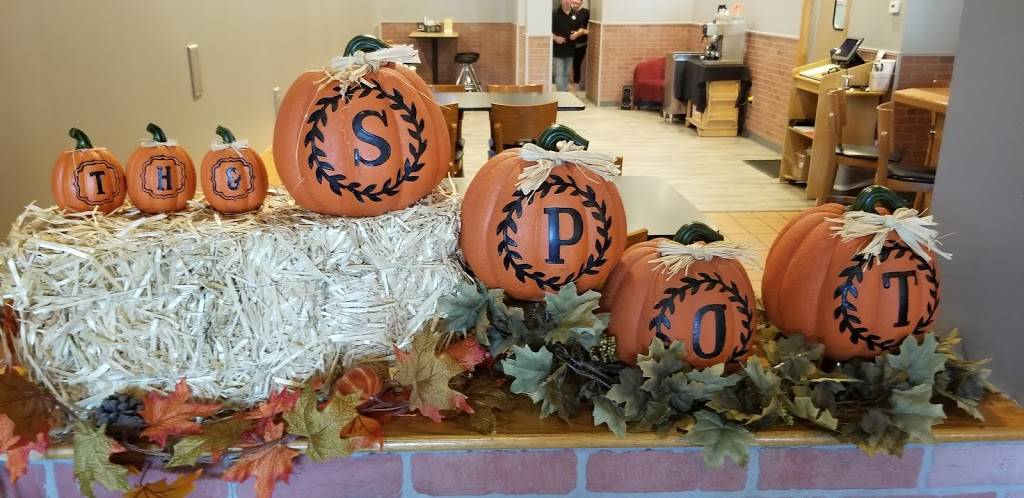 The Spot Bar and Grill | restaurant | 200 Merrow Rd, Tolland, CT 06084, USA | 8608720332 OR +1 860-872-0332