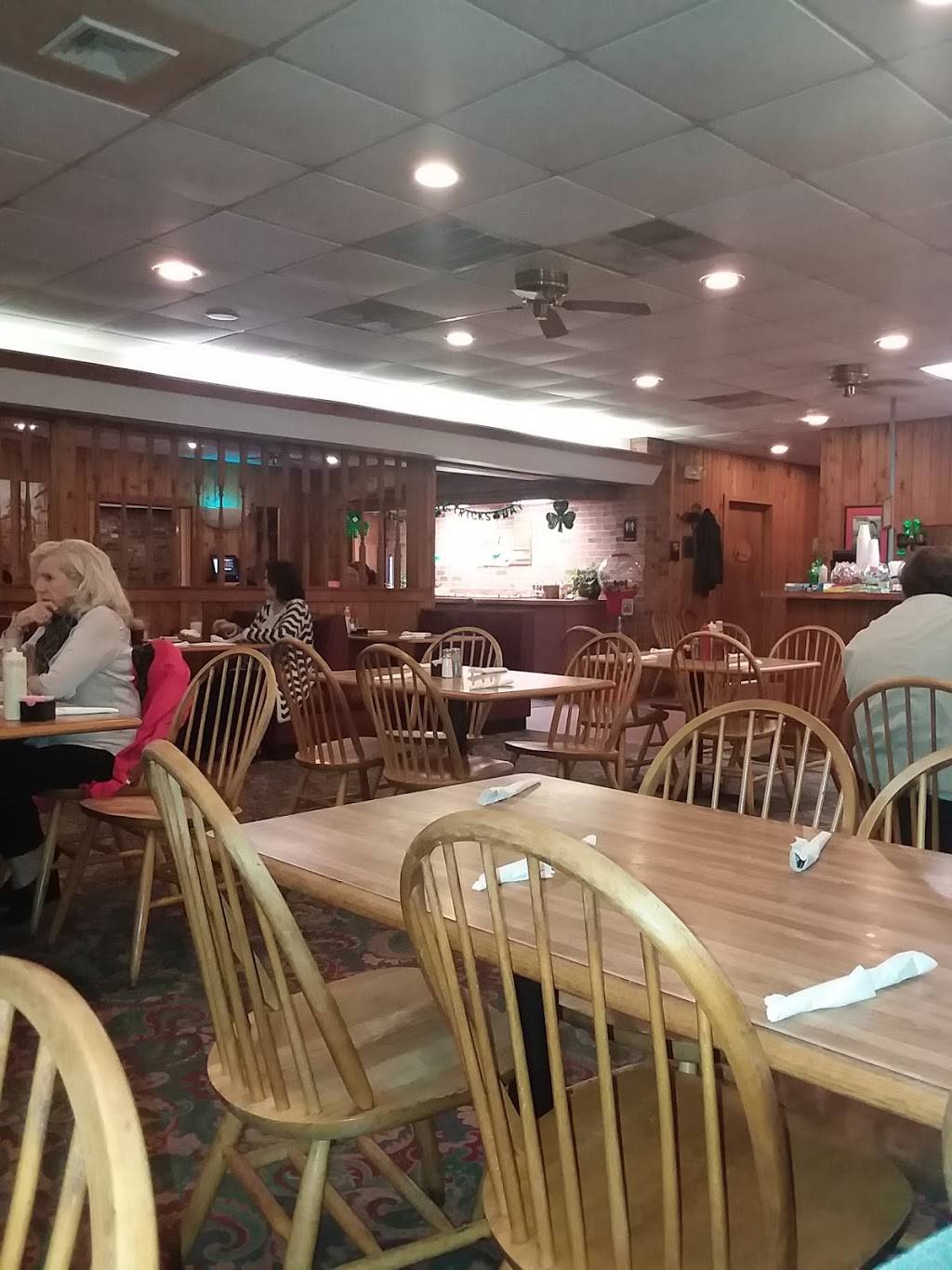 Dales Seafood | restaurant | 107 S JK Powell Blvd, Whiteville, NC 28472, USA | 9106425770 OR +1 910-642-5770