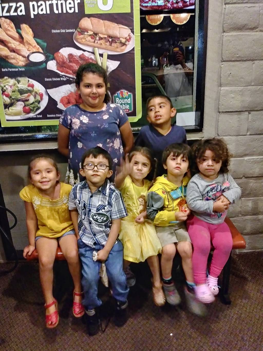 Round Table Pizza | meal delivery | 2690 41st Ave, Soquel, CA 95073, USA | 8314758811 OR +1 831-475-8811