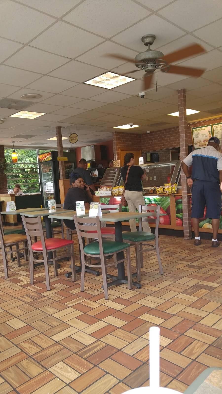 Subway | restaurant | 353 Murfreesboro Rd, Nashville, TN 37210, USA | 6152567827 OR +1 615-256-7827