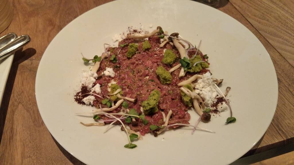 Lannes et Pacifique | restaurant | 200 Rue Beaubien E, Montréal, QC H2S 1R4, Canada | 5144391001 OR +1 514-439-1001