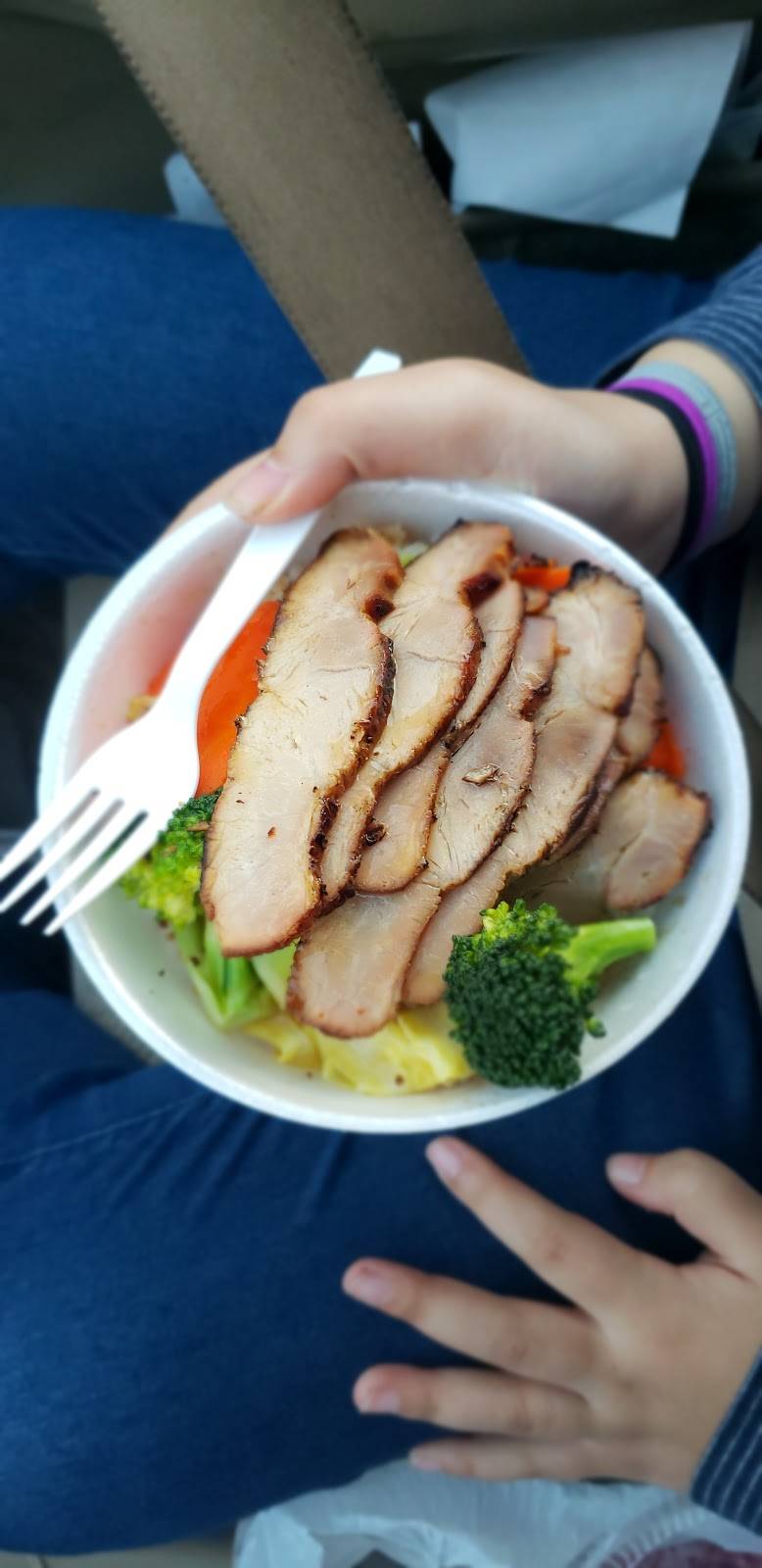 Luus Chicken Bowl | restaurant | 1010 E March Ln, Stockton, CA 95210, USA | 2094737454 OR +1 209-473-7454